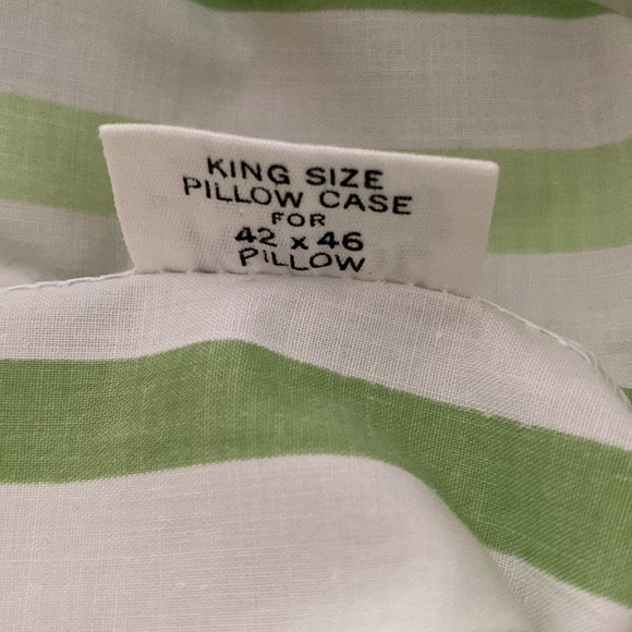 VTG Pair of Pequot Pillowcases - Picture 7 of 9